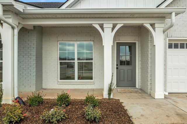 1960 Grace Johns Cir, Murfreesboro, TN 37128