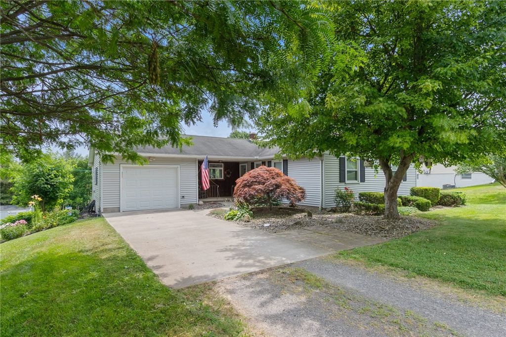 950 Bunker Hill Drive, Macedon, NY 14502