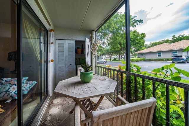 9900 Pineapple Tree Drive 106, Boynton Beach, FL 33436