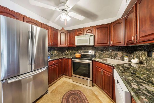 9900 Pineapple Tree Drive 106, Boynton Beach, FL 33436