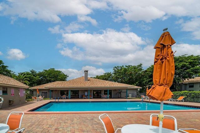 9900 Pineapple Tree Drive 106, Boynton Beach, FL 33436