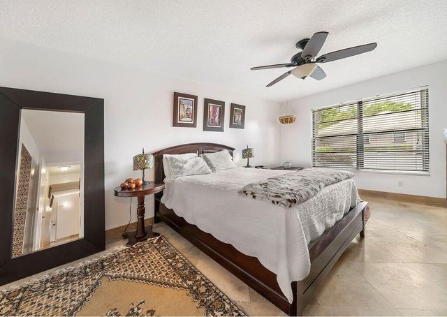 9900 Pineapple Tree Drive 106, Boynton Beach, FL 33436