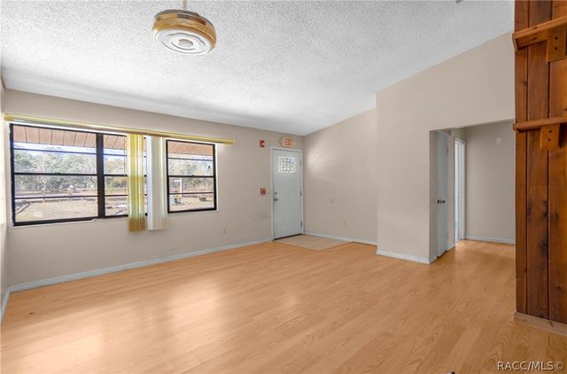 1711 N Croft Avenue, Inverness, FL 34453