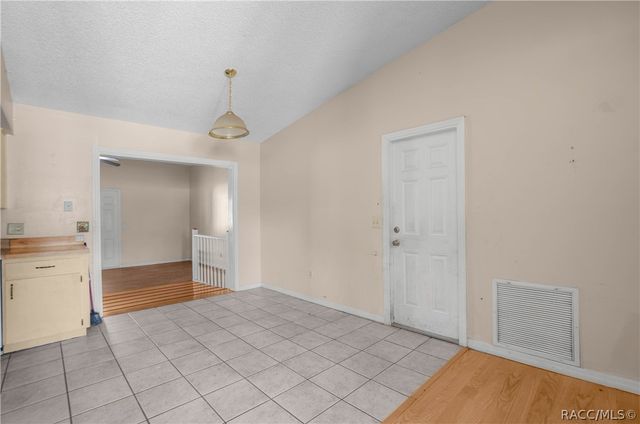 1711 N Croft Avenue, Inverness, FL 34453