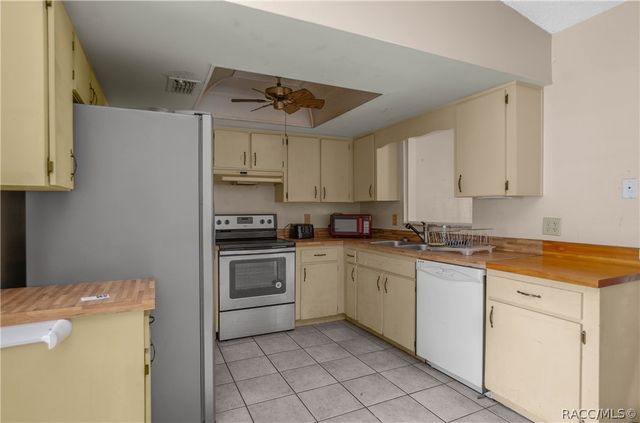 1711 N Croft Avenue, Inverness, FL 34453