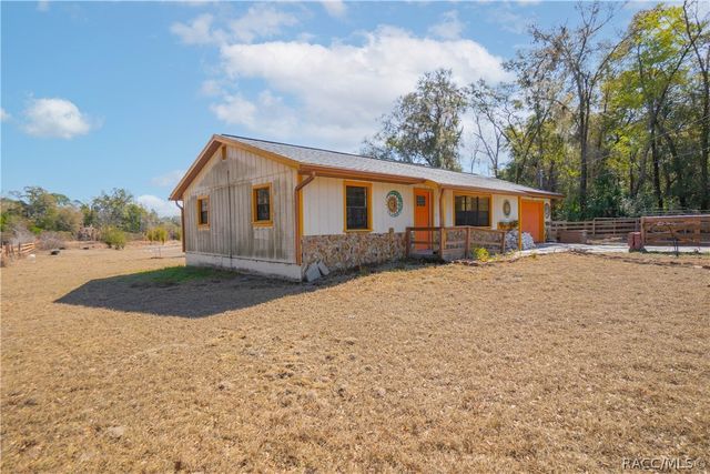 1711 N Croft Avenue, Inverness, FL 34453