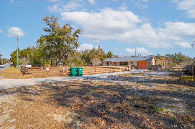 1711 N Croft Avenue, Inverness, FL 34453