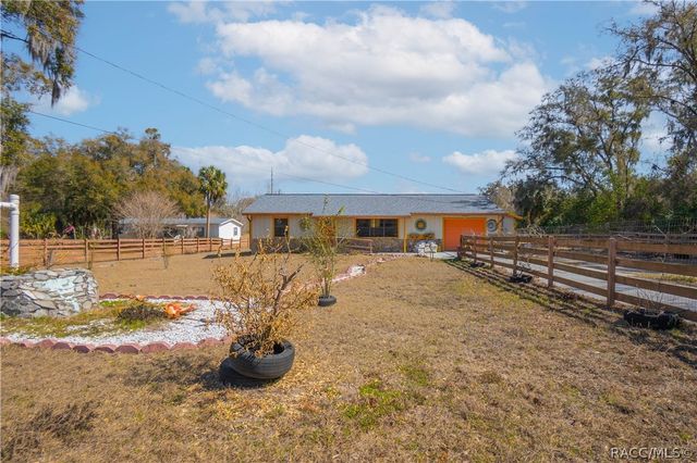 1711 N Croft Avenue, Inverness, FL 34453