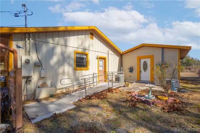 1711 N Croft Avenue, Inverness, FL 34453