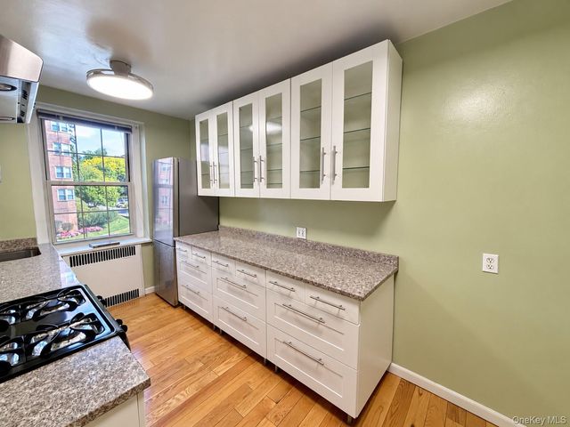 253 Garth Road 2A, Scarsdale, NY 10583