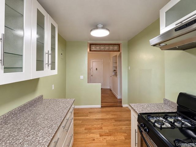 253 Garth Road 2A, Scarsdale, NY 10583