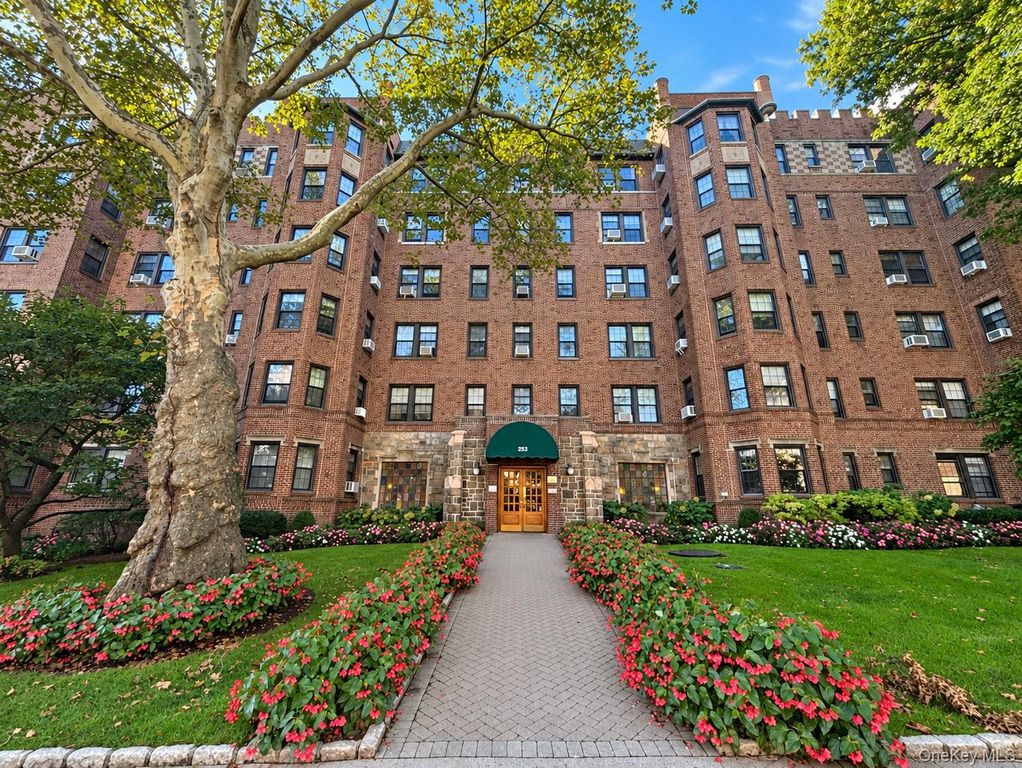 253 Garth Road 2A, Scarsdale, NY 10583
