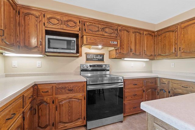 2441 INGOLD COURT, Green Bay, WI 54313