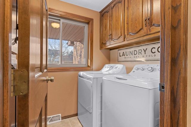 2441 INGOLD COURT, Green Bay, WI 54313