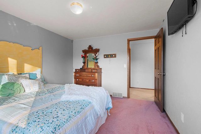 2441 INGOLD COURT, Green Bay, WI 54313