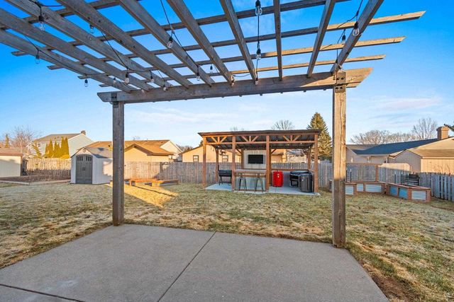 2441 INGOLD COURT, Green Bay, WI 54313