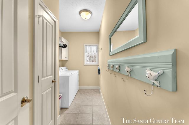 601 Lakeview Lane 1, Spring Lake, MI 49456