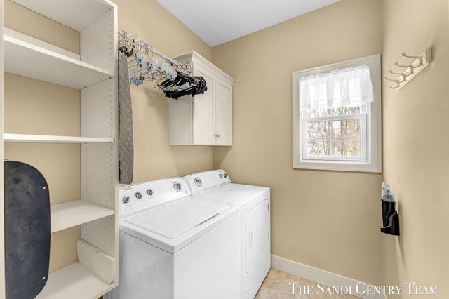 601 Lakeview Lane 1, Spring Lake, MI 49456