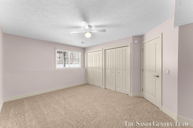 601 Lakeview Lane 1, Spring Lake, MI 49456