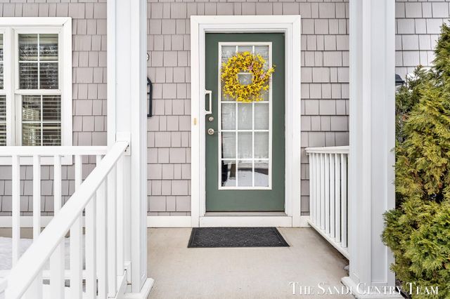 601 Lakeview Lane 1, Spring Lake, MI 49456