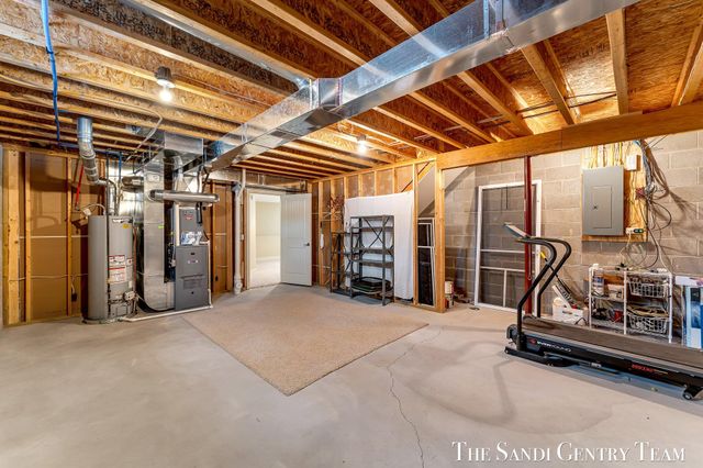 601 Lakeview Lane 1, Spring Lake, MI 49456