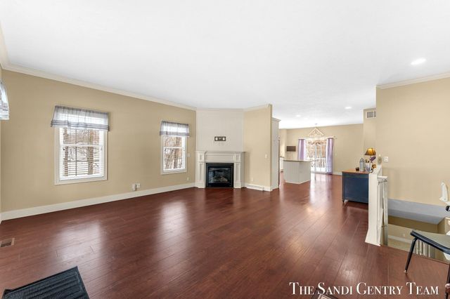 601 Lakeview Lane 1, Spring Lake, MI 49456