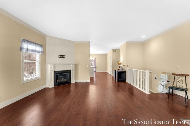 601 Lakeview Lane 1, Spring Lake, MI 49456