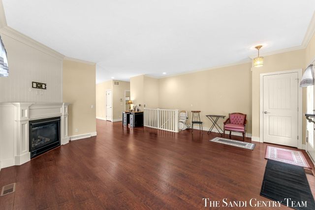 601 Lakeview Lane 1, Spring Lake, MI 49456