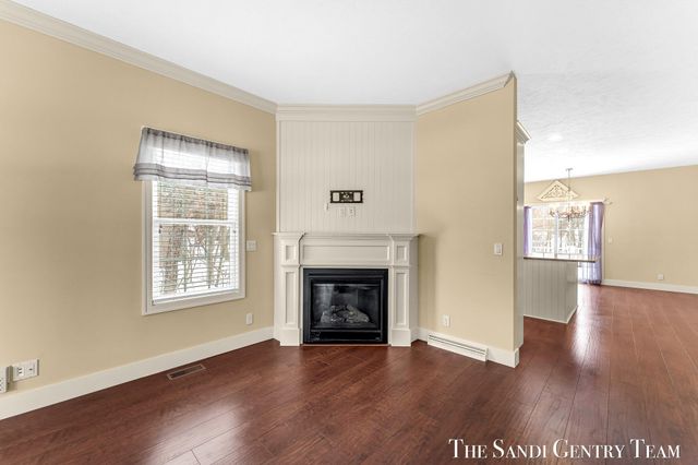 601 Lakeview Lane 1, Spring Lake, MI 49456