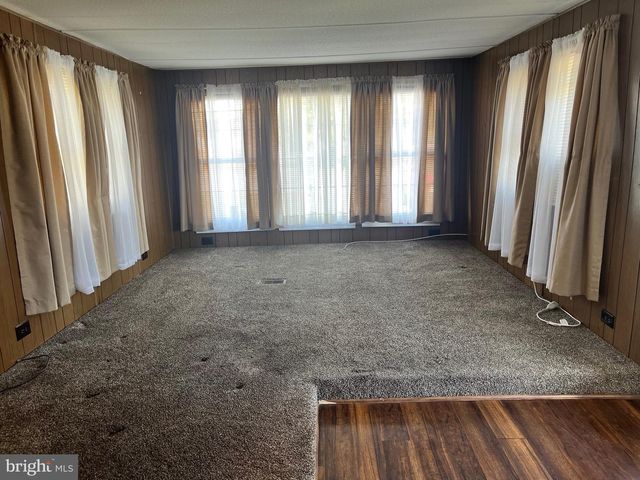 17813 SHERMAN AVE, Hagerstown, MD 21740