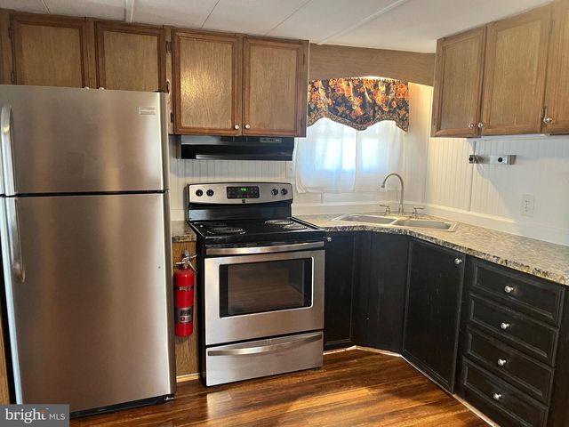 17813 SHERMAN AVE, Hagerstown, MD 21740