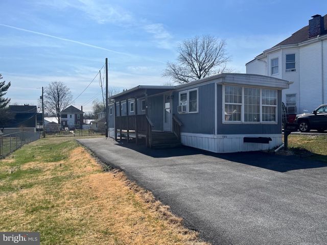 17813 SHERMAN AVE, Hagerstown, MD 21740