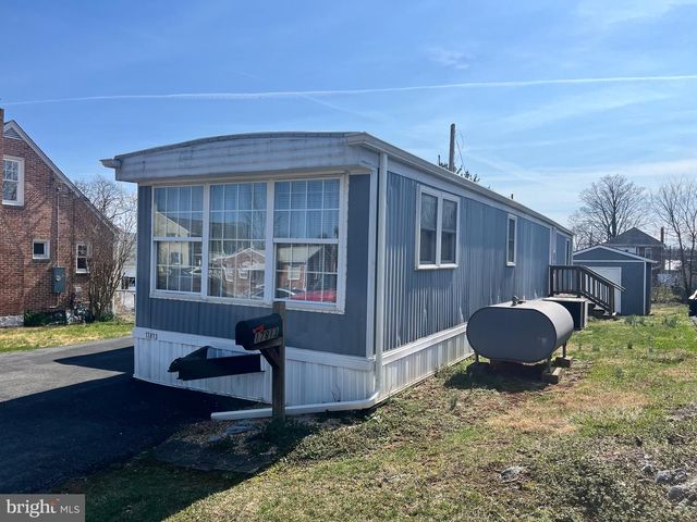 17813 SHERMAN AVE, Hagerstown, MD 21740
