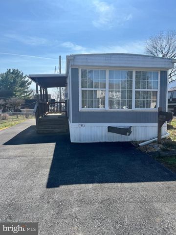 17813 SHERMAN AVE, Hagerstown, MD 21740