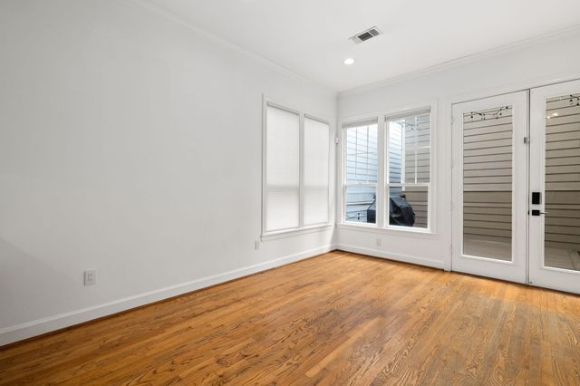 948 Ashland Street, Houston, TX 77008