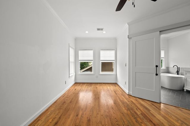 948 Ashland Street, Houston, TX 77008
