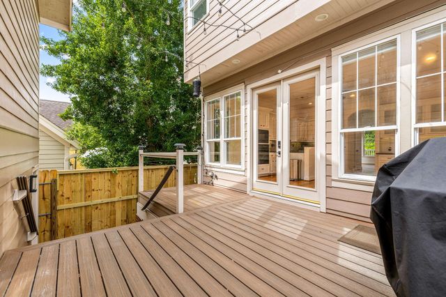 948 Ashland Street, Houston, TX 77008