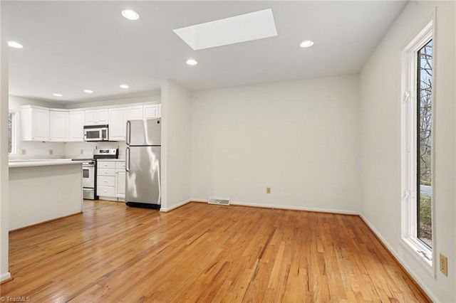 1711 Hanging Valley Court, Kernersville, NC 27284