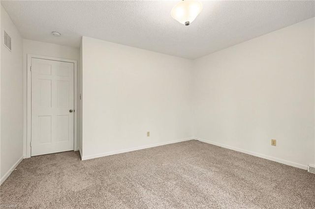 1711 Hanging Valley Court, Kernersville, NC 27284