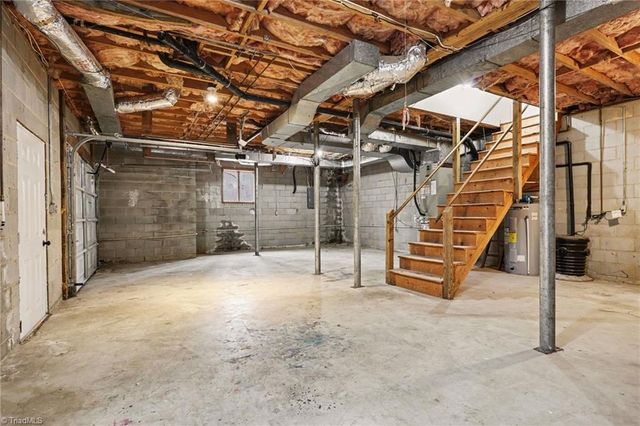 1711 Hanging Valley Court, Kernersville, NC 27284