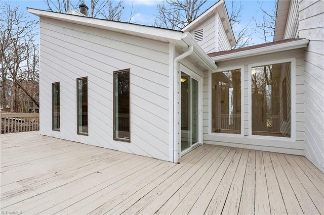 1711 Hanging Valley Court, Kernersville, NC 27284