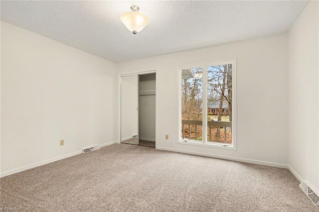 1711 Hanging Valley Court, Kernersville, NC 27284