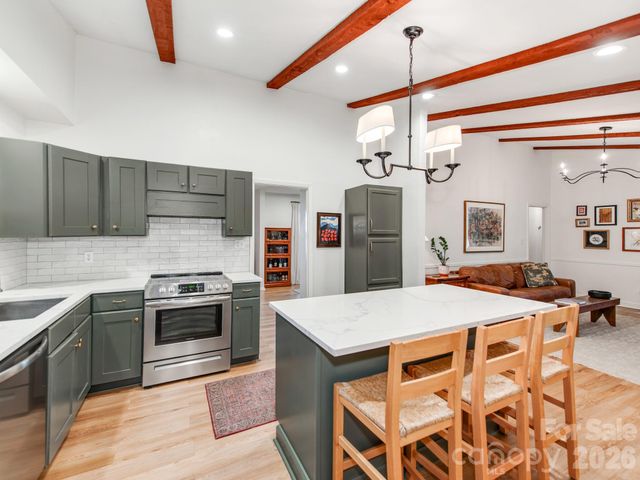 6821 Old Post Road, Charlotte, NC 28212