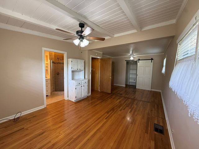 516 Harper Rd, Kerrville, TX 78028