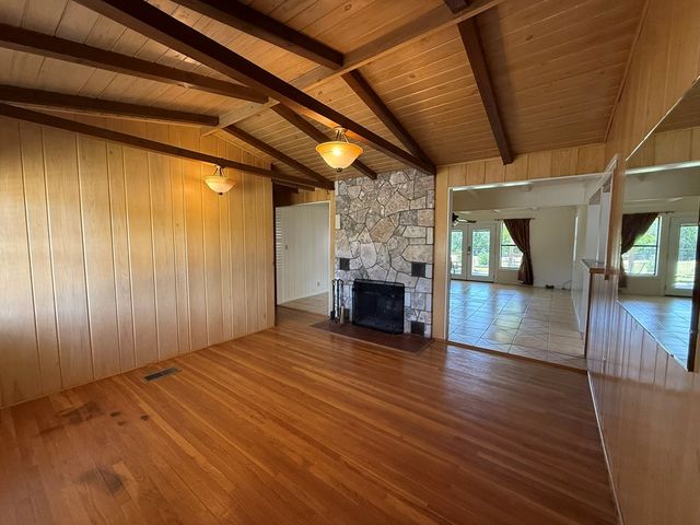 516 Harper Rd, Kerrville, TX 78028