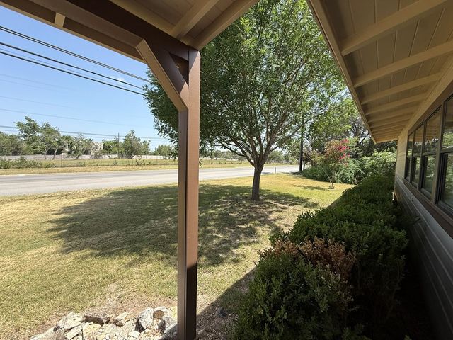 516 Harper Rd, Kerrville, TX 78028