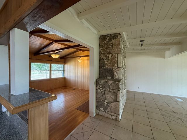 516 Harper Rd, Kerrville, TX 78028