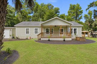 105 TROUPE ROAD, San Mateo, FL 32187