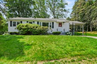 35 Woodland Road, Leominster, MA 01453
