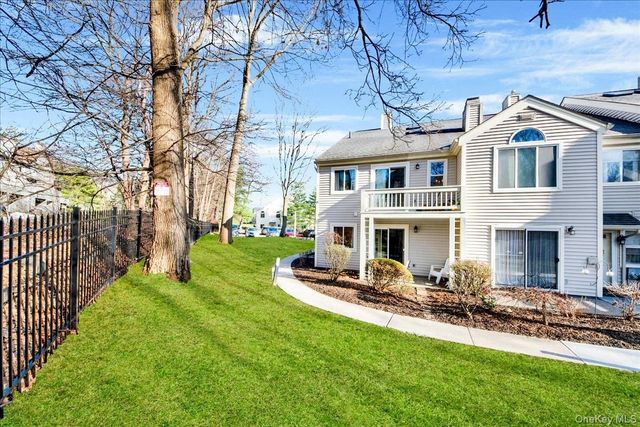 21 Arbor Way 21, Peekskill, NY 10566